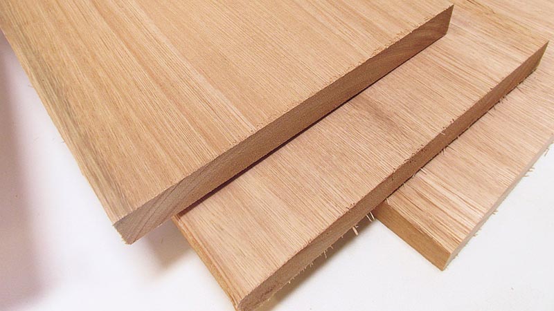 Pallet-grade eucalyptus timber boards milled in Portugal for wholesale supply
